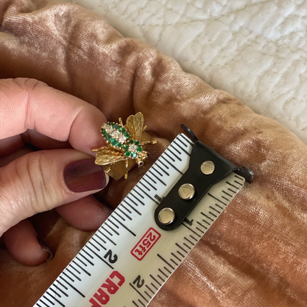 Herbert Rosenthal Emeralds and diamonds Ring
18k gold with detachable Pin - Picture 10 of 17
